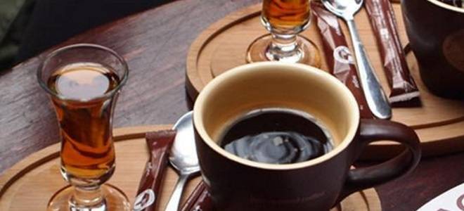 Кофе с коньяком: польза и вред, рецепты приготовления, как его пить