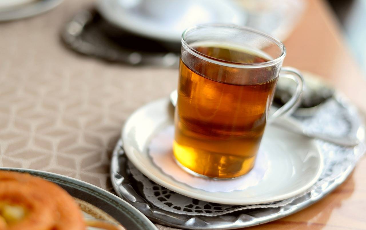 Горячий чай: преимущества и недостатки горячего напитка