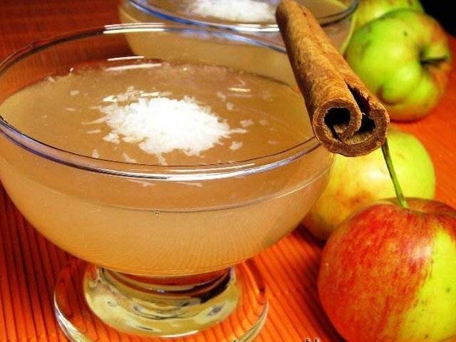 Кисель из яблок: рецепт яблочного напитка, как приготовить из свежих фруктов с крахмалом для детей до года