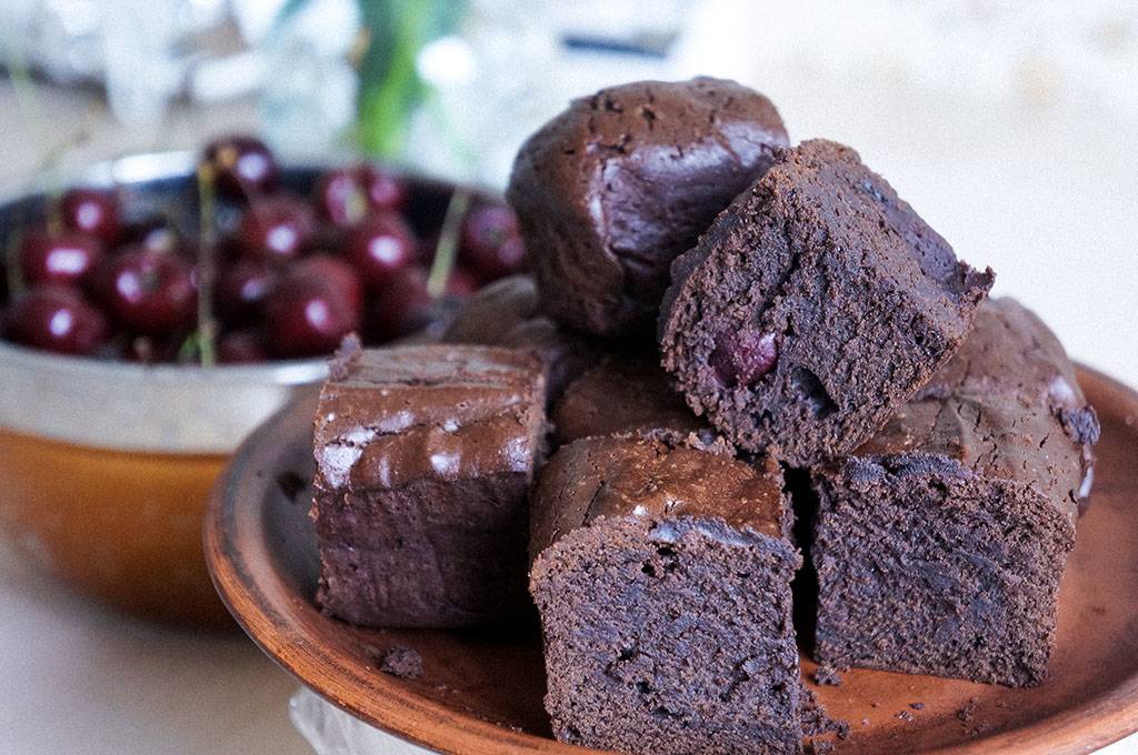 Шоколадный брауни - 7 лучших фото рецептов. брауни с творогом, вишней.
