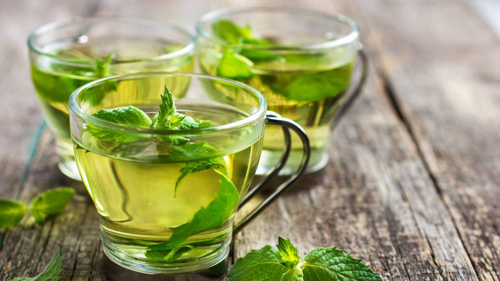 Зеленый чай при грудном вскармливании: можно ли пить кормящей маме, особенности употребления при лактации