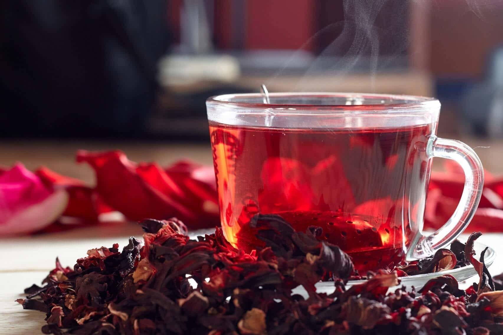 Из чего делают чай каркаде, его свойства