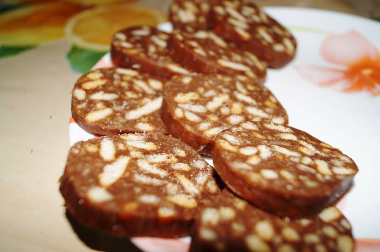 Шоколадная колбаса из печенья – рецепты из детства с фото | razgadamus.ru
