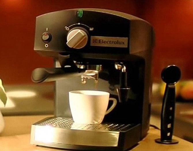 Что лучше кофемашина или рожковая кофеварка - чем отличаются и главные преимущества приборов