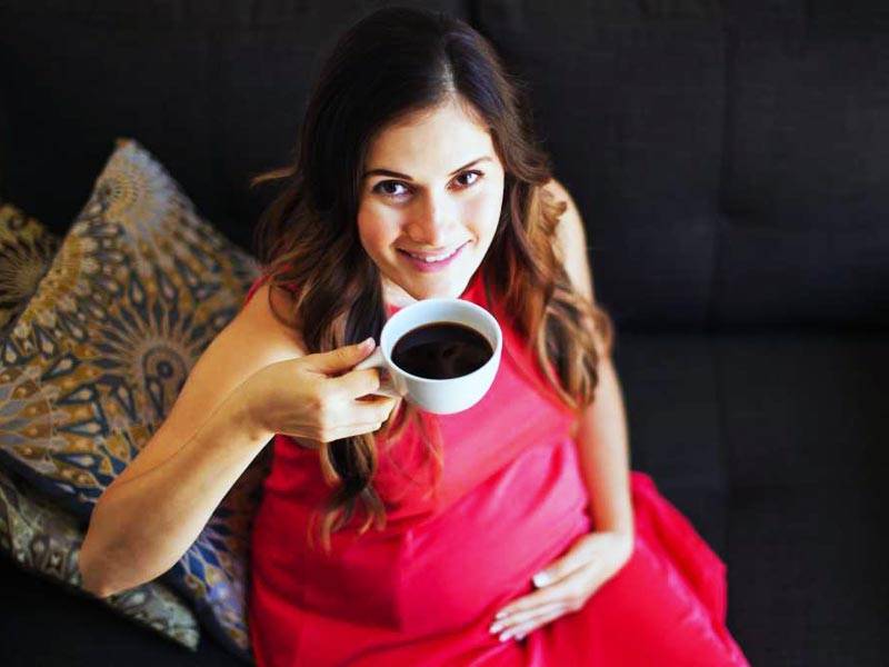 Можно ли беременным пить кофе, кофе с молоком, вредно ли кофе на ранних сроках беременности