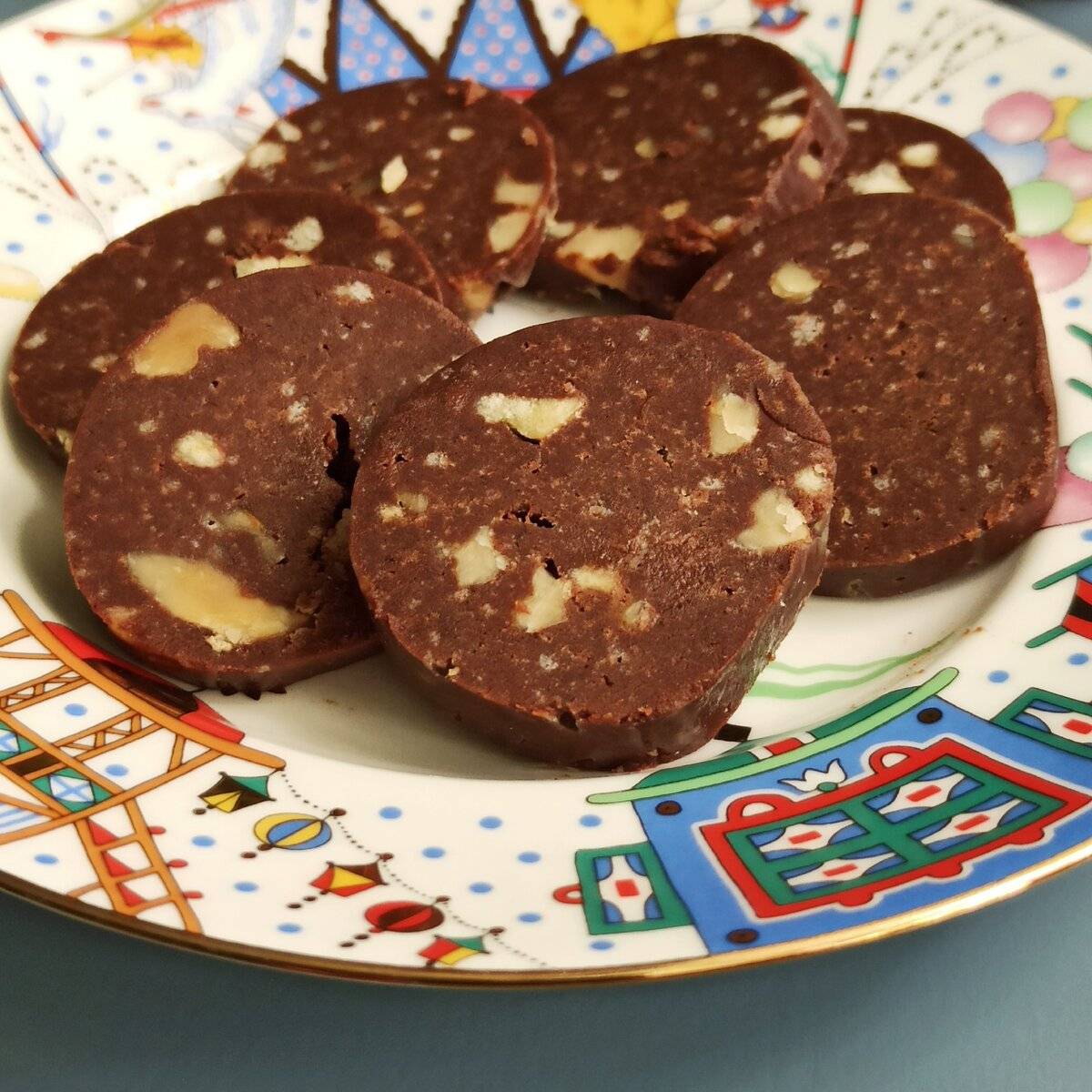 Картошка из песочного печенья со сгущенкой и какао