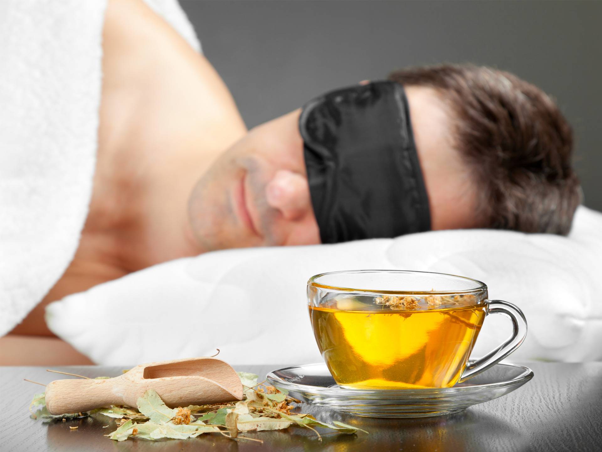 5 сортов чая, которые полезно пить перед сном / эти напитки помогут расслабиться – статья из рубрики "что съесть" на food.ru