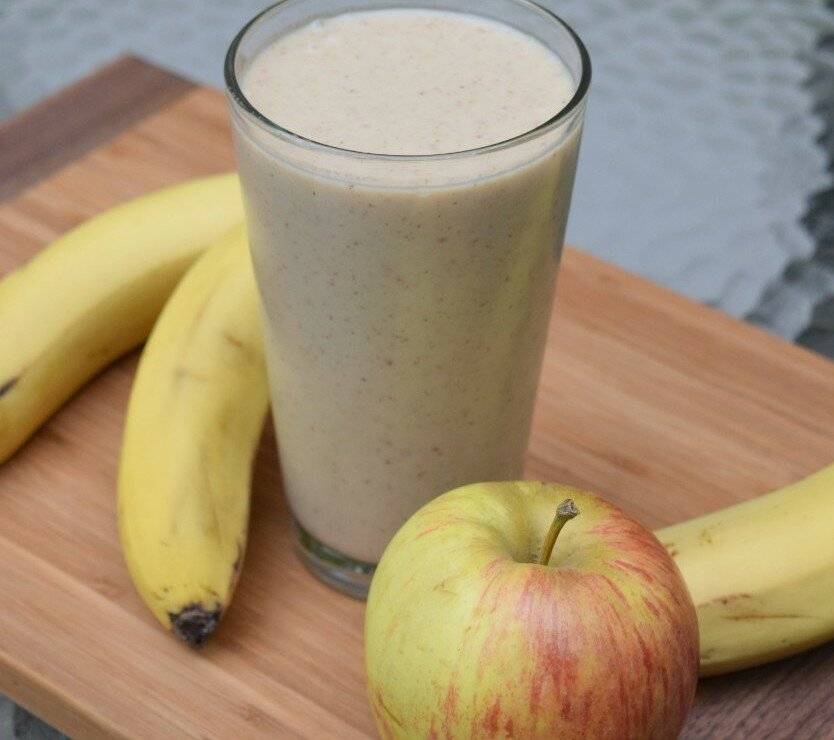 Молочный коктейль с бананом в блендере и без: рецепты с фото