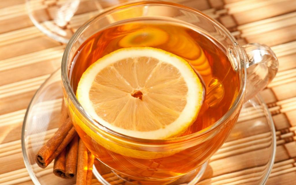 Зеленый чай с лимоном: полезные свойства и рецепты приготовления