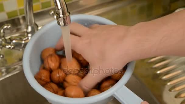 Как помыть очищенные грецкие орехи