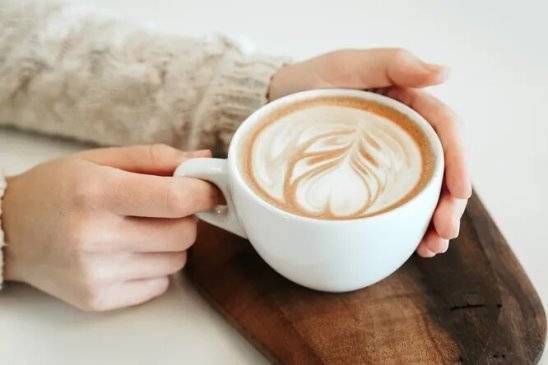 Кофе с молоком: польза и вред, калорийность