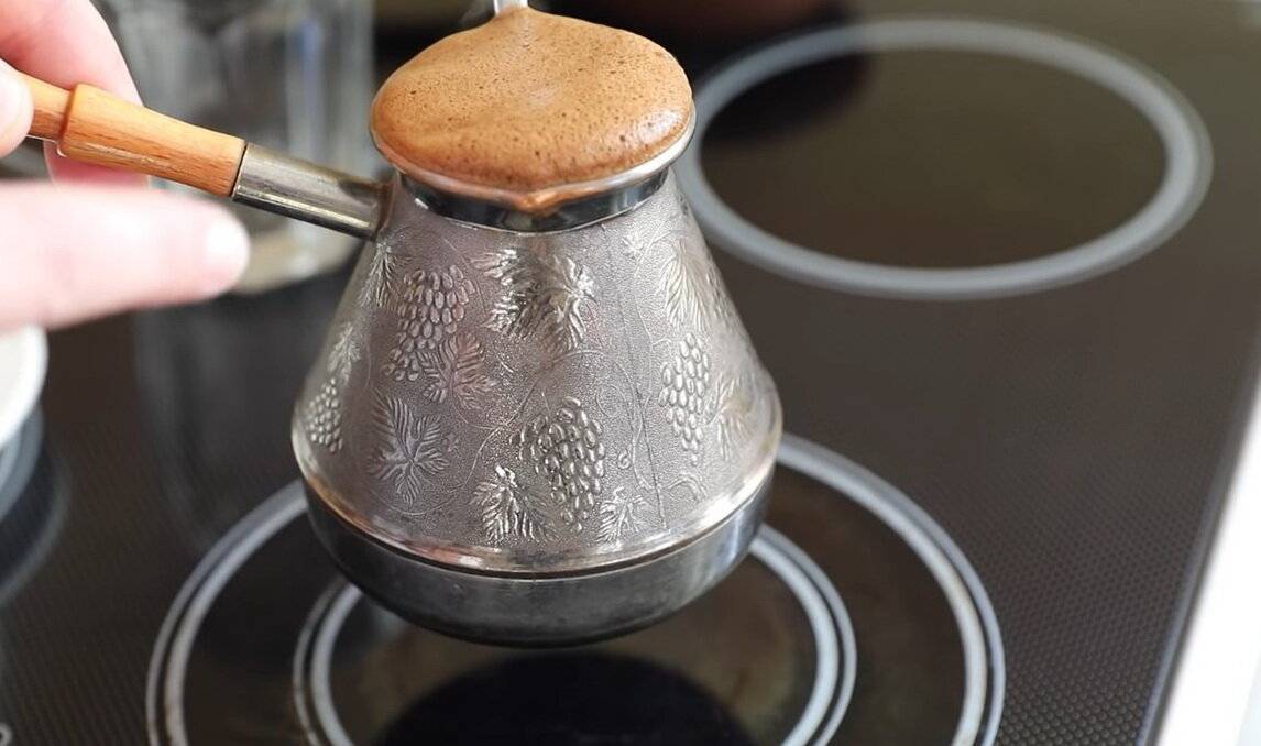 Капучино в турке: как приготовить капучино без кофемашины