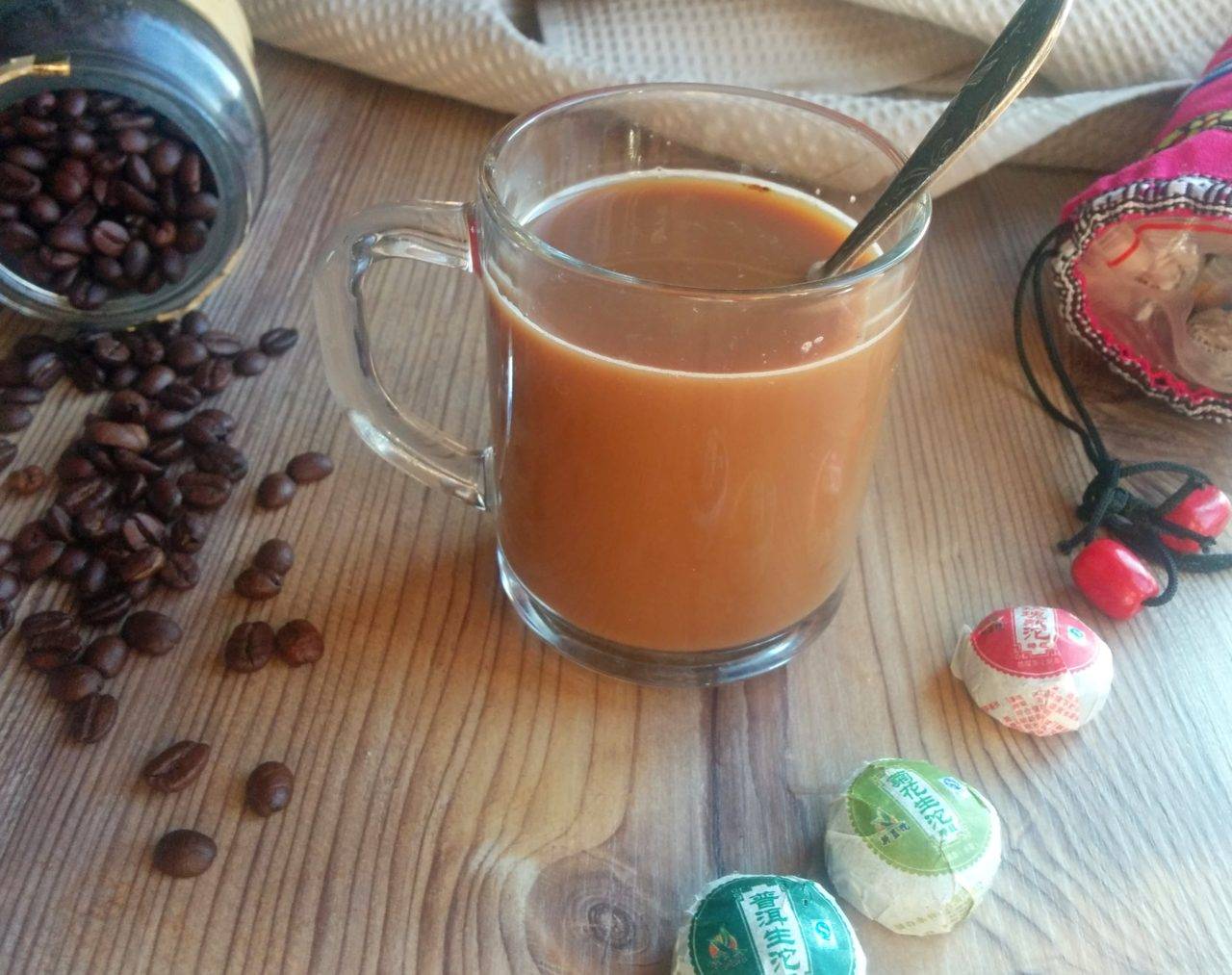 Необычный напиток из Азии — кофе с чаем