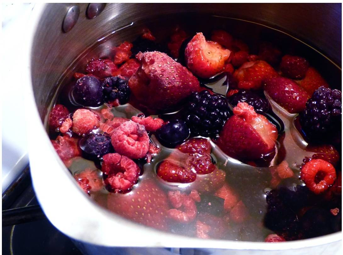 Морс из замороженных ягод - лучшие рецепты