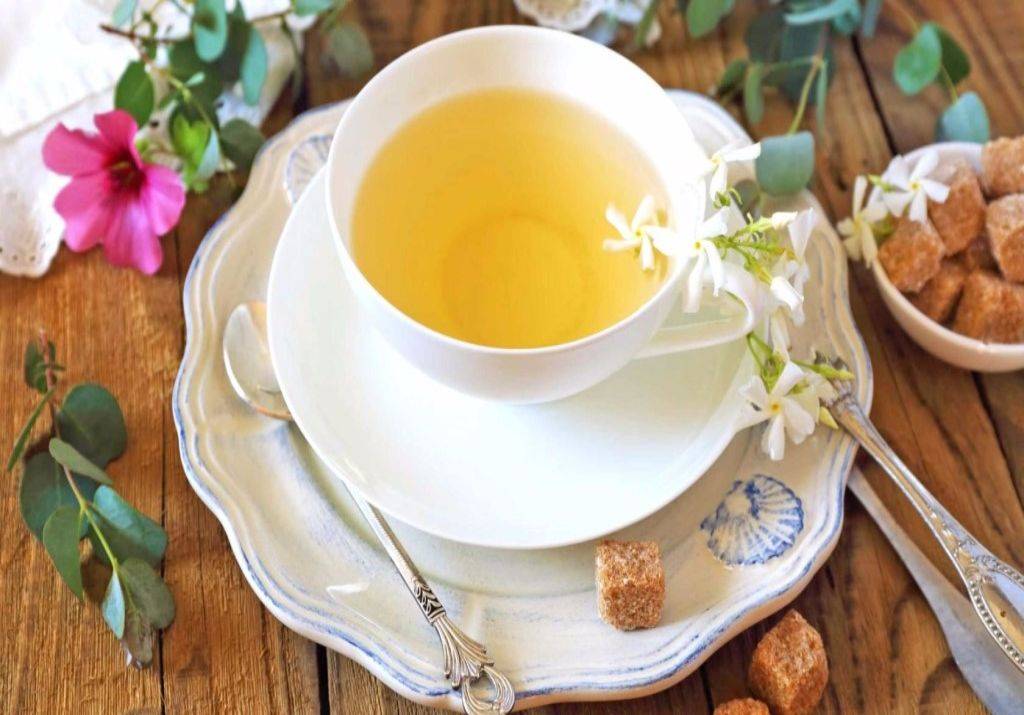 Чай из липы: польза и вред, свойства и противопоказания