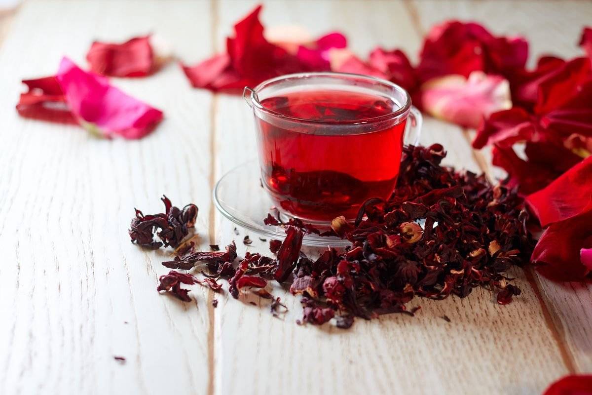 Чай с гвоздикой: полезные свойства и применение