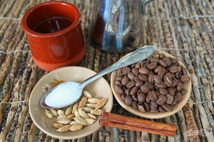 Кофе с кардамоном – полезные свойства, рецепты