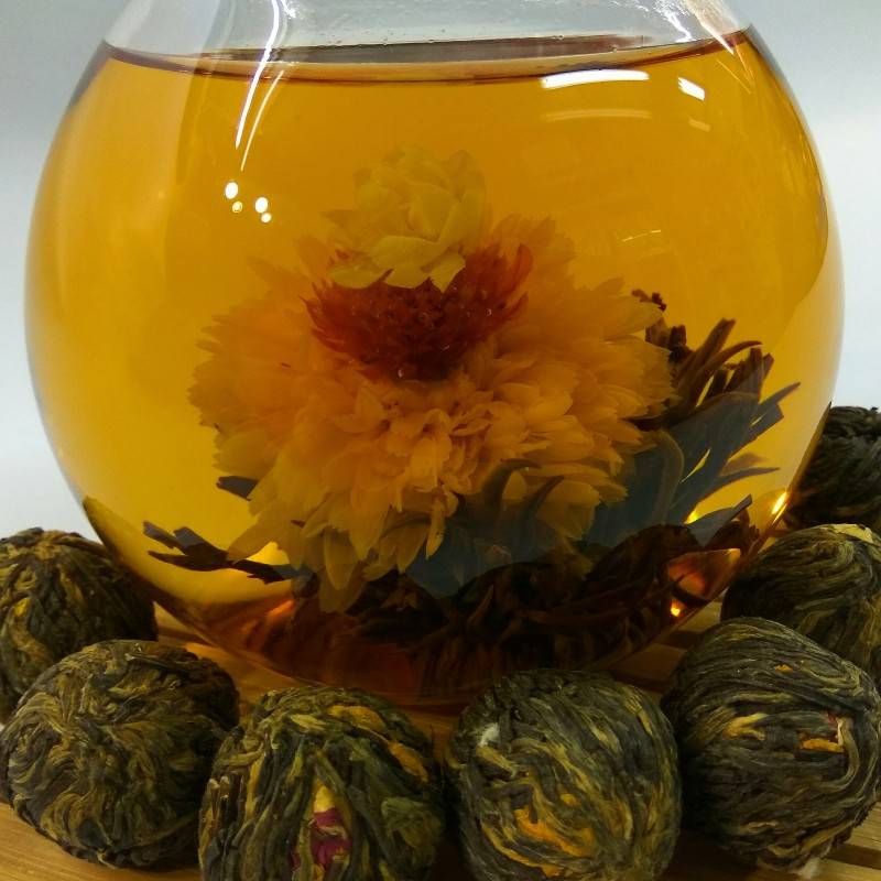 Чай: распускающийся цветок