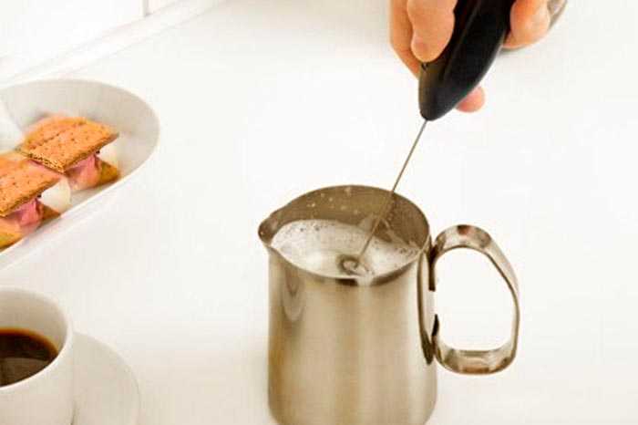 Способы взбить молоко для кофе капучино