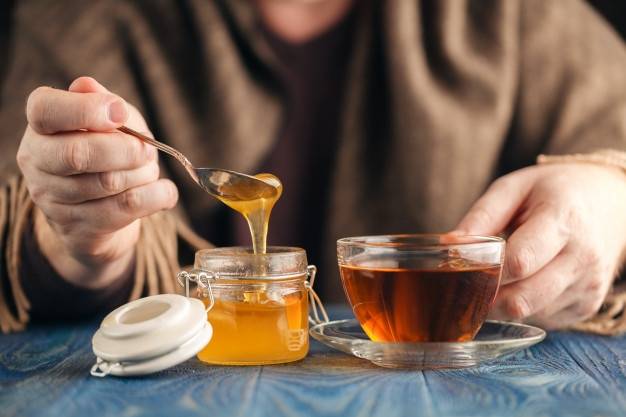 Чай с медом: как приготовить полезный напиток