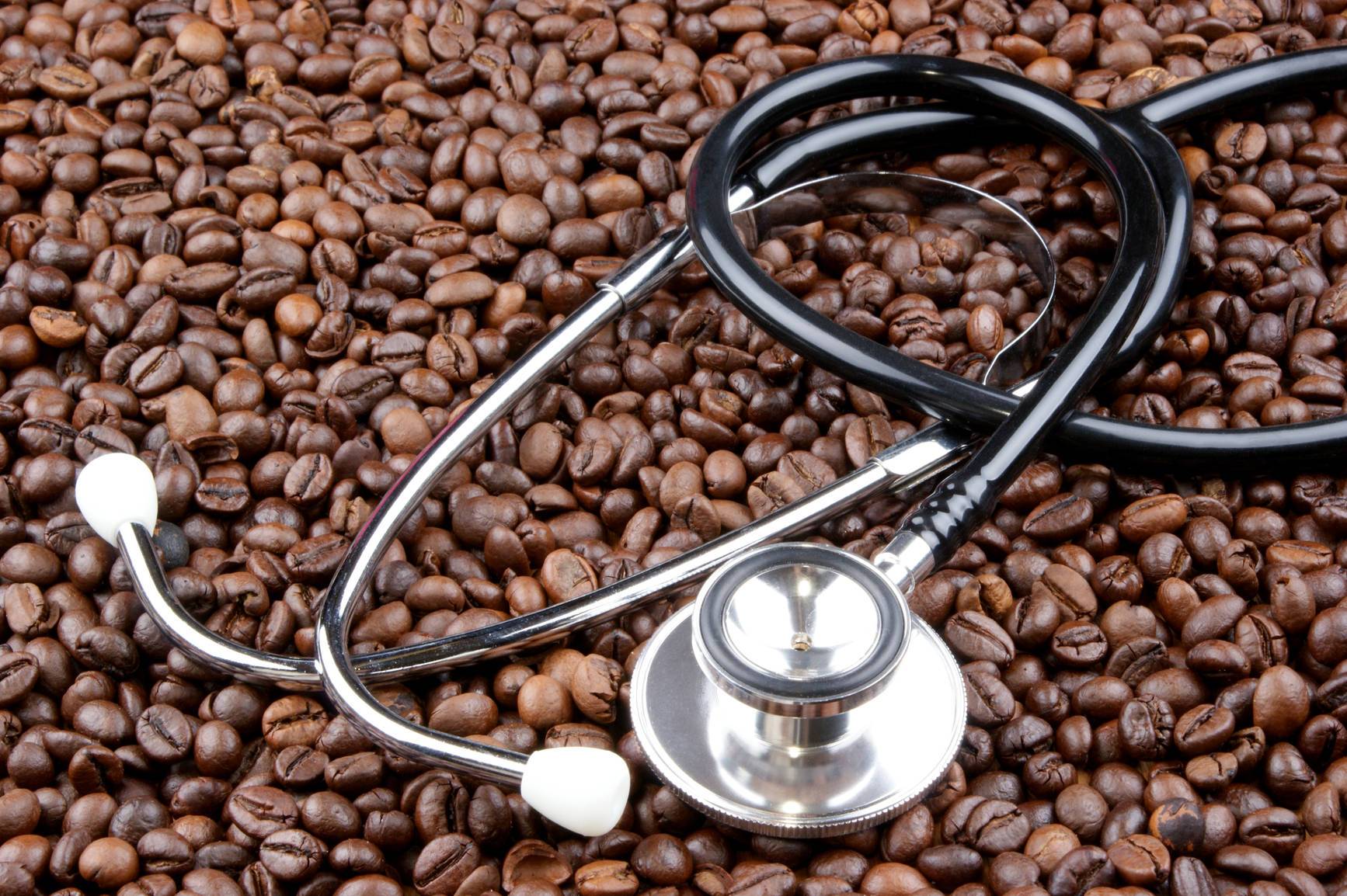 Кофе понижает или повышает артериальное давление у человека