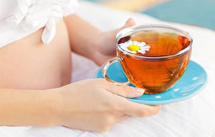 Зелёный чай при беременности — польза, противопоказания и риски употребления