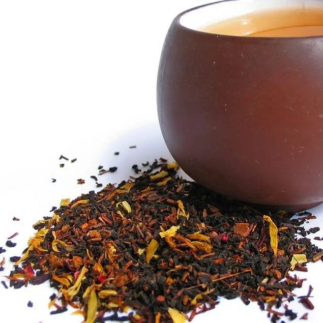 Травяной чай ройбуш: полезные свойства, противопоказания и правила заварки