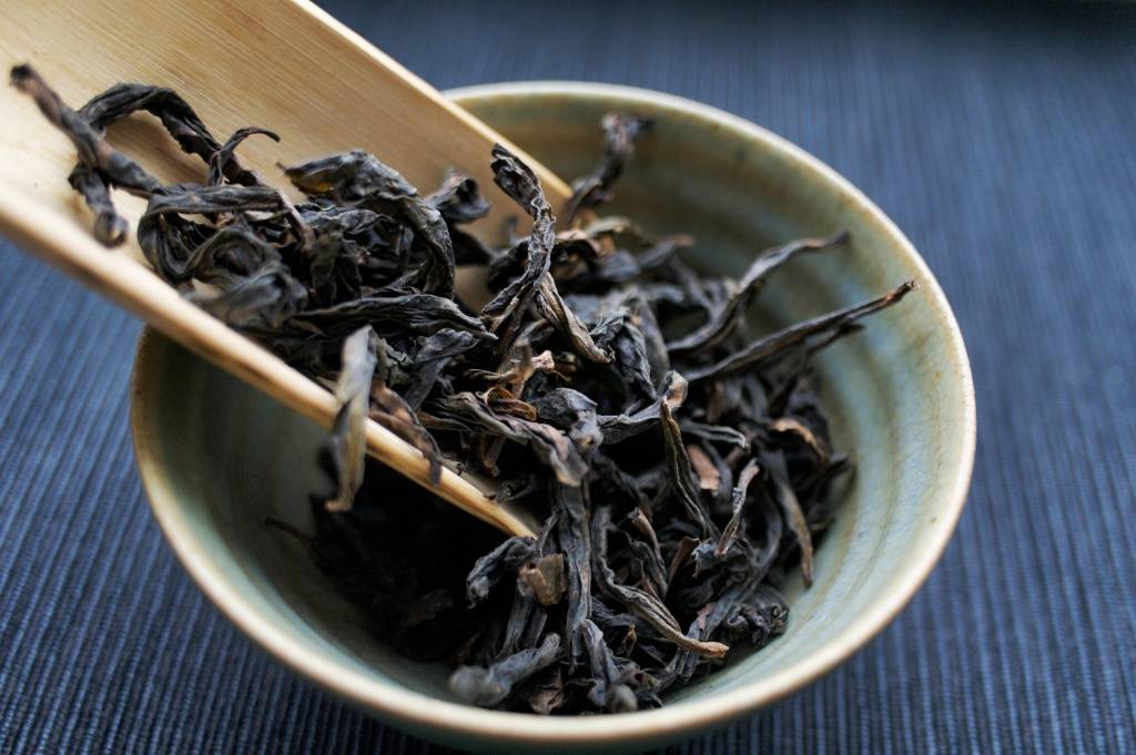 Китайский чай да хун пао (大红袍, da hong pao, большой красный халат)