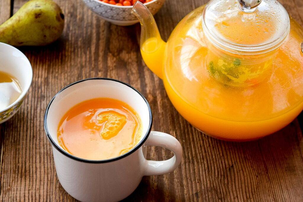 15 согревающих фруктовых и ягодных чаев этой осени — пошаговые рецепты | журнал robb report