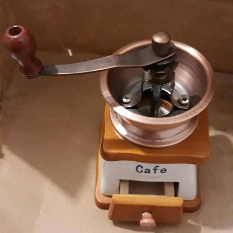 Мельница для кофе: как выбрать ручную или механическую кофемолку