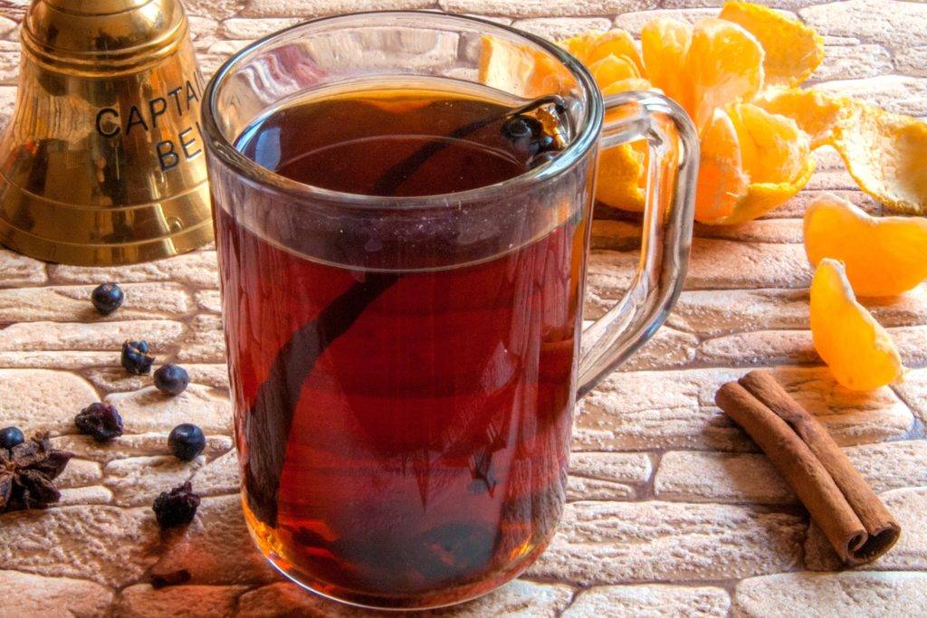 Чай с коньяком: польза и вред, особенности, рецепты приготовления