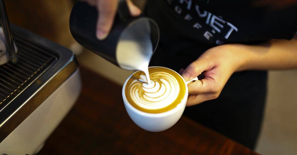 Профессиональные бариста рассказали, какой кофе лучше всего заказывать в кофейне