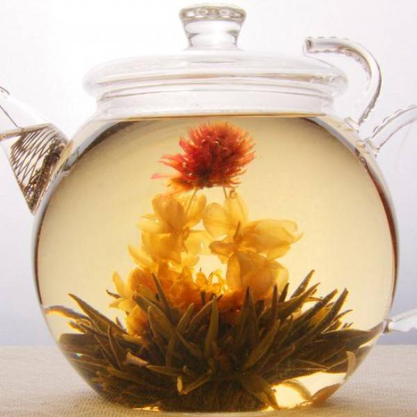 Чай-цветок распускается, когда приходит его время. секреты связанного чая, раскрывающегося как цветок