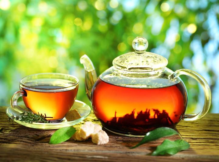 Зеленый чай: повышает или понижает давление, горячий или холодный пить, отзывы врачей