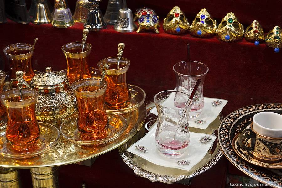Армуды (27 фото): описание азербайджанских стаканов для чая. как пользоваться турецким чайным набором?