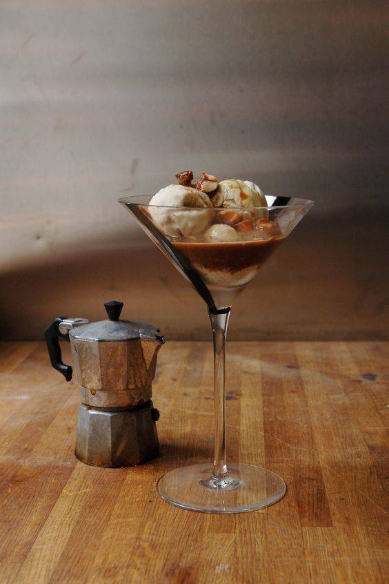 Аффогато кофе – состав и способ приготовления. рецепты для домашней кухни. добавки к десерту кроме мороженого
