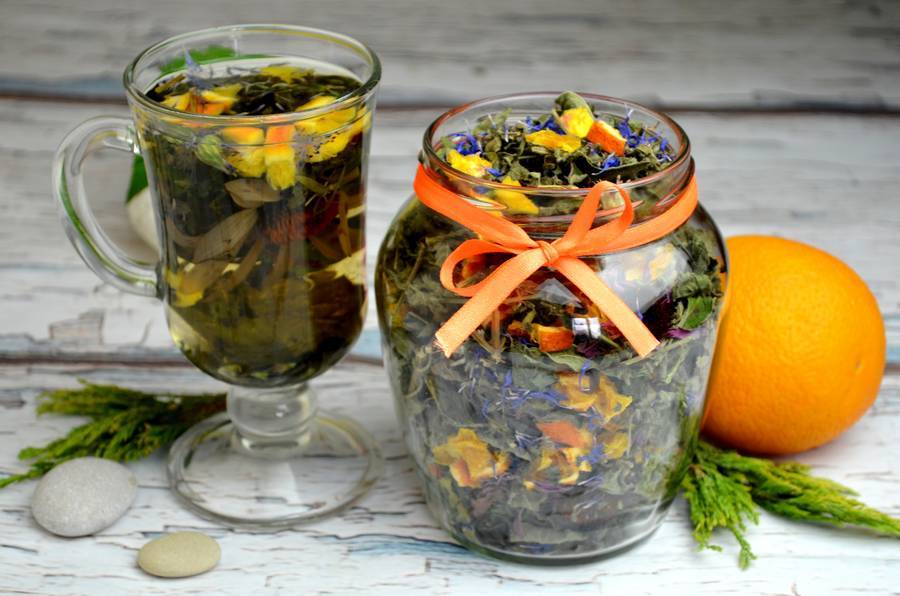 Чудесные свойства травяных чаев: 12 рецептов на все случаи жизни
