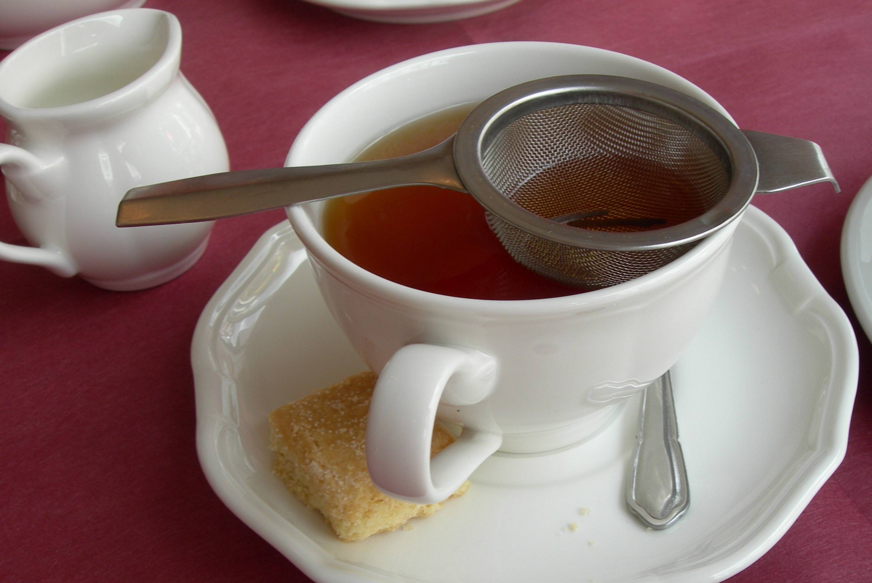 Правила приготовления традиционного английского чая с молоком: рецепты, польза, вред | горячая чашка