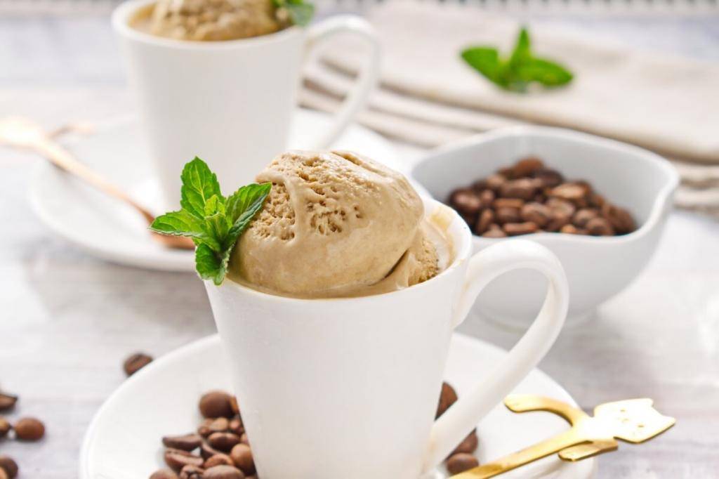 Кофе с мороженым как называется, рецепты, калорийность