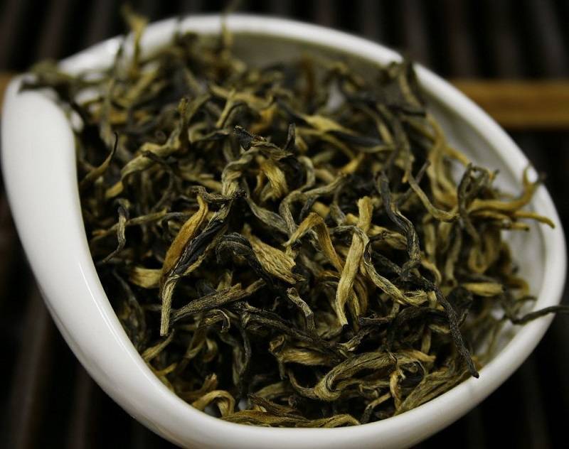 Зеленый чай повышает или понижает давление: свойства, как влияет и какой лучше пить холодный или горячий