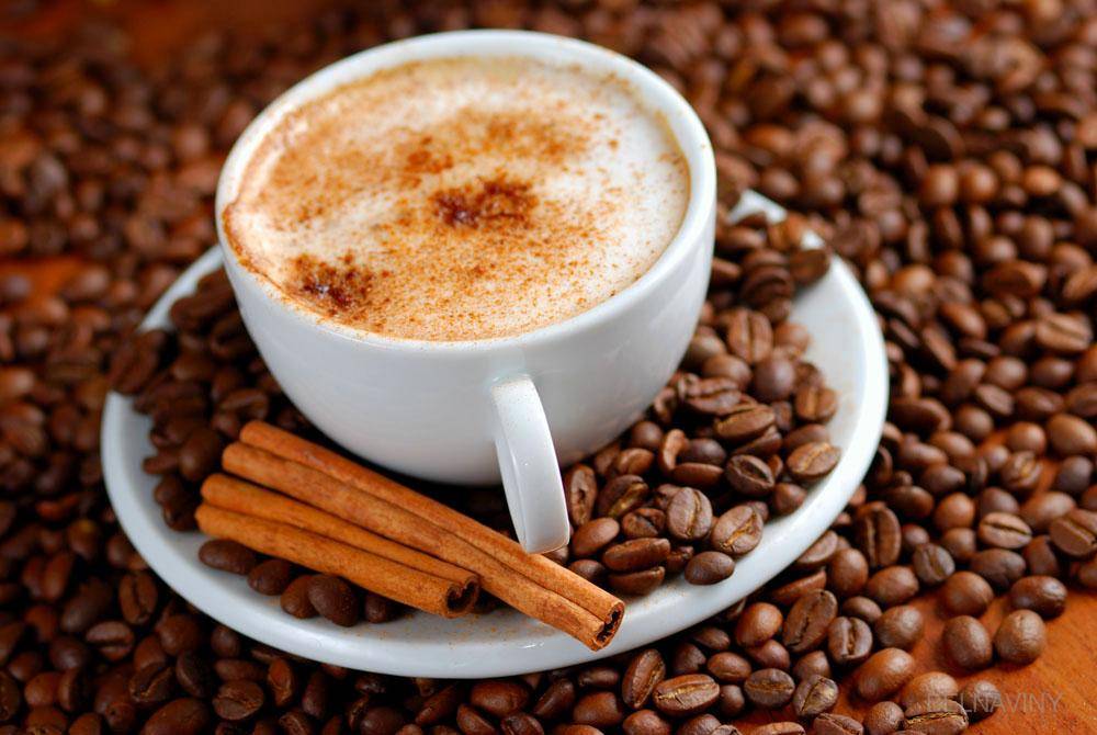 Калорийность кофе с молоком, сахаром и другими добавками на разные объемы