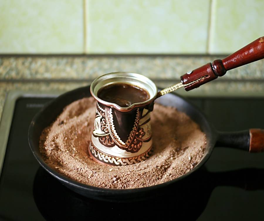 Кофе с кардамоном: сколько добавлять, как варить и пить