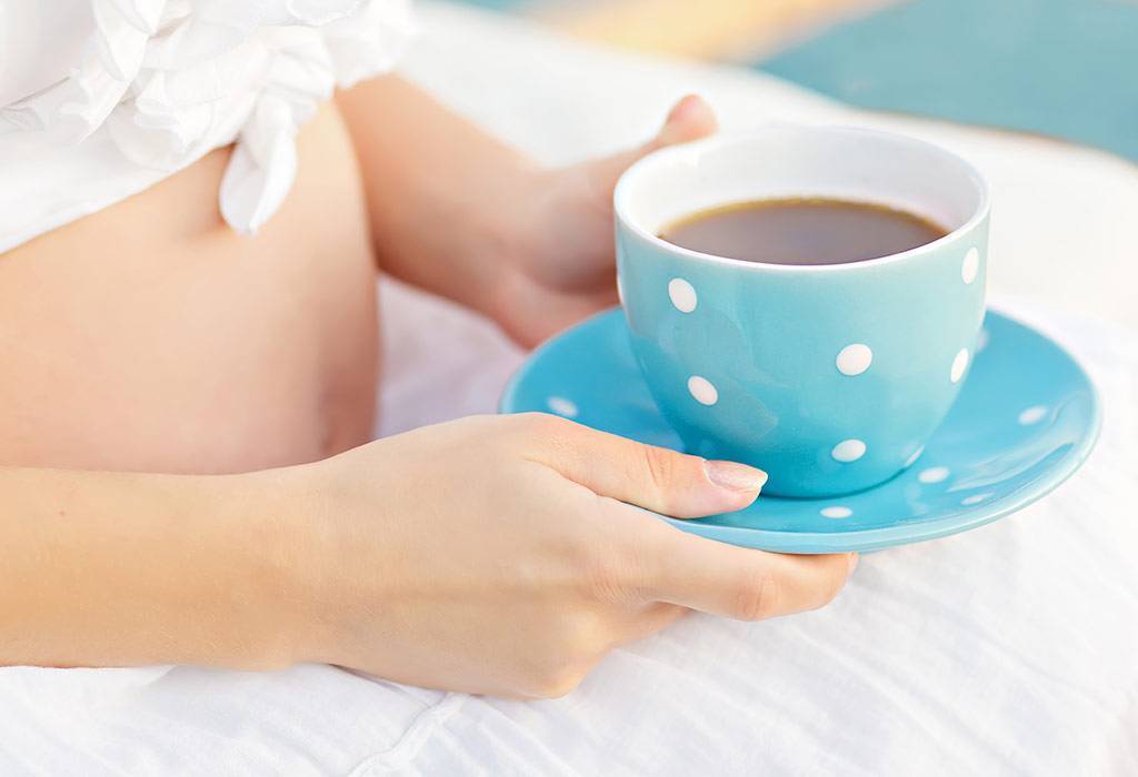 Чай каркаде во время беременности: польза, противопоказания