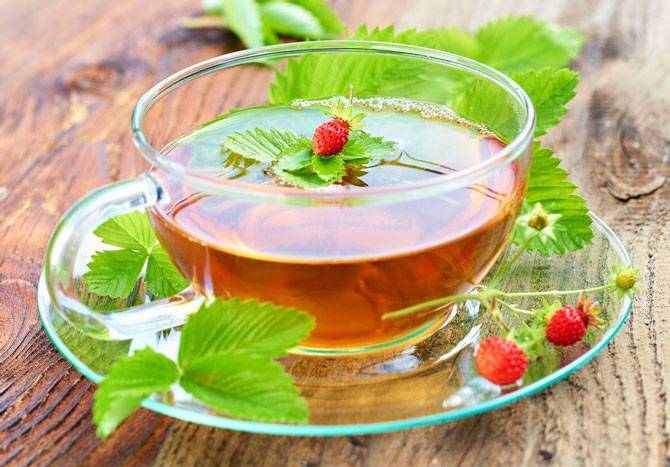 Чай с земляникой: полезные свойства и противопоказания