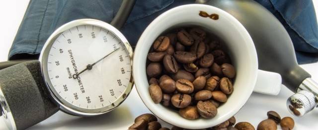 Влияние кофе и кофеина на сосуды головного мозга: расширяет или сужает