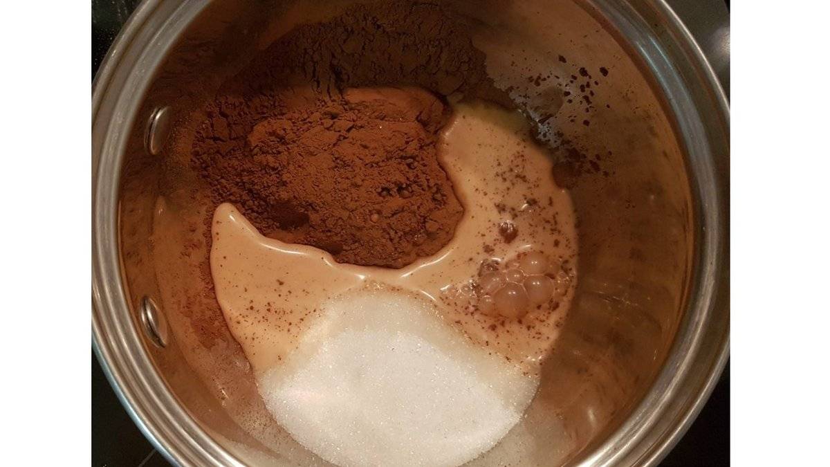 Приготовление горячего шоколада на основе какао-порошка