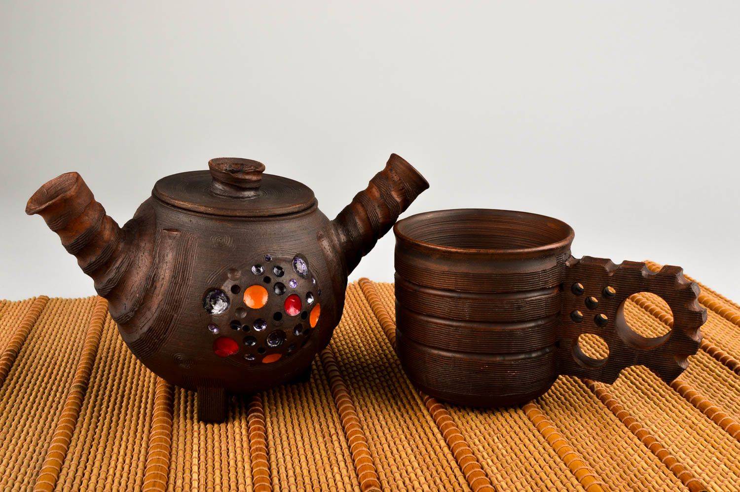 Глиняный чайник из исинской глины: особенности выбора