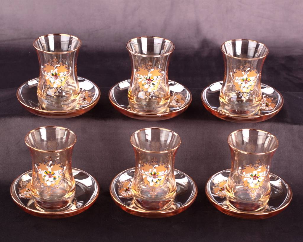 Турецкая чашка для чая: как называется, особенности формы и объема, разнообразие стаканов