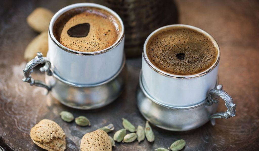 Польза и вред кофе с кардамоном для здоровья мужчин, женщин и детей + рецепты разных стран