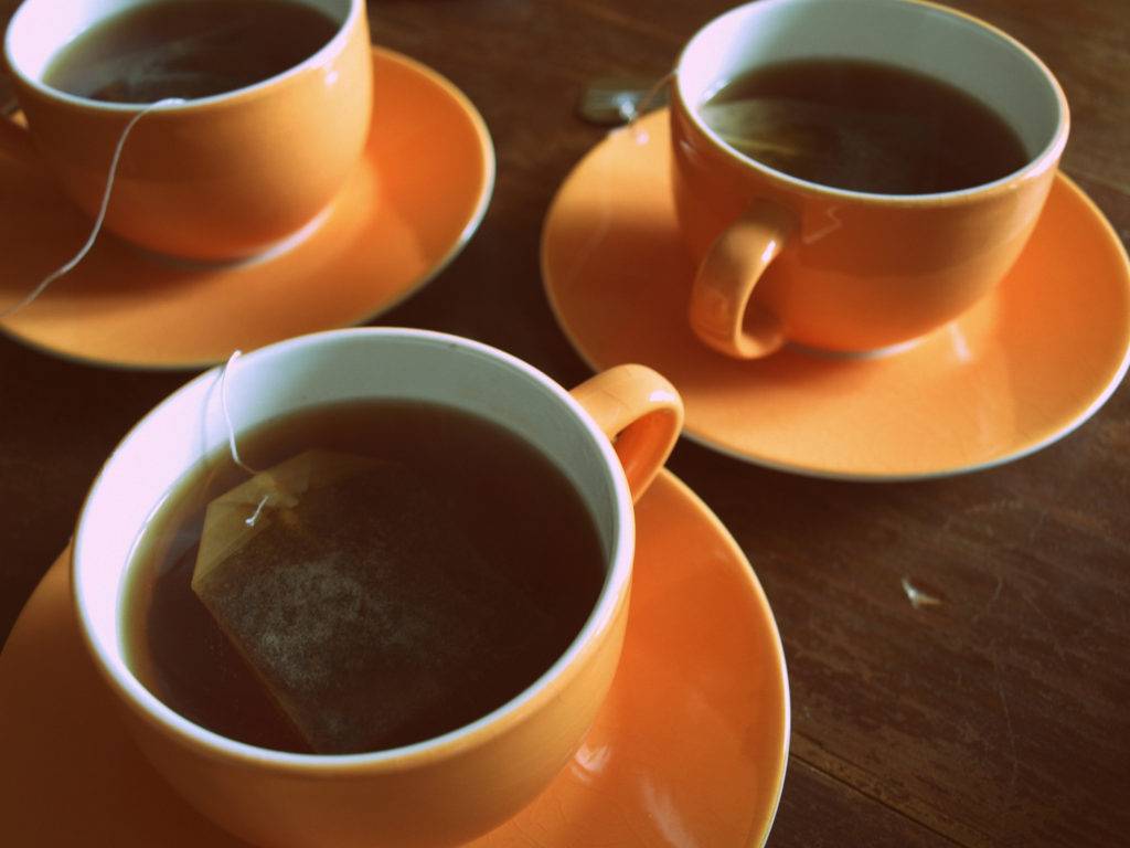 Можно ли на ночь пить зеленый чай перед сном и полезно ли это?